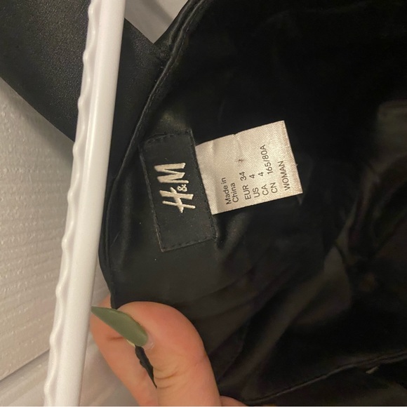 Little black dress - Picture 3 of 3